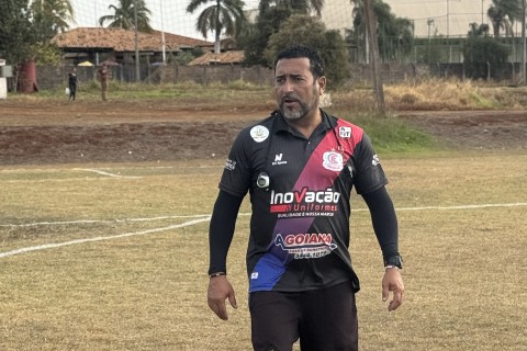 Após derrota para ABD por 7 a 0, trinador Henrique Oliveira deixa o Itumbiara