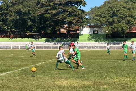 Escolinhas de futebol disputam IUB CUP em Itumbiara