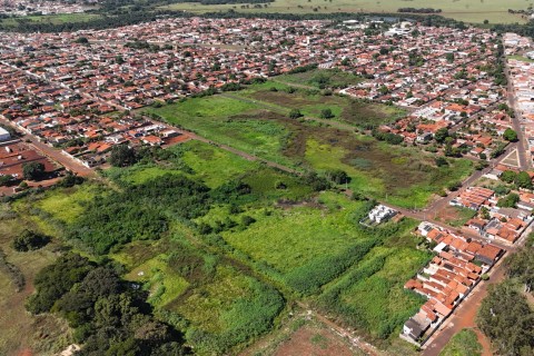 Prefeitura de Itumbiara contrata empresa para fazer drenagem em área das lagoas do Cidade Jardim