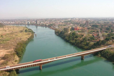 DNIT faz licitação de R$ 10,8 milhões para supervisão  da elaboração de projeto e execução de obra de segunda ponte no Rio Paranaíba