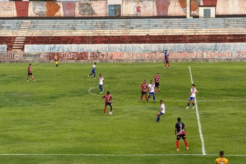 ITUMBIARA LEVA VIRADA DO SANTA HELENA, PERDE DE 4 A 2 E COMPLETA UM ANO DE DERROTAS