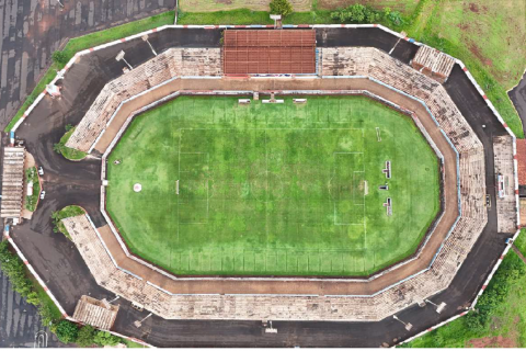 COM SUJIDADE E DETERIORAÇÃO ELEVADA DA PINTURA NAS ARQUIBANCADAS, ESTÁDIO JK CHEGA AOS 50 ANOS PRECISANDO DE REFORMAS E  RECURSOS FINANCEIROS