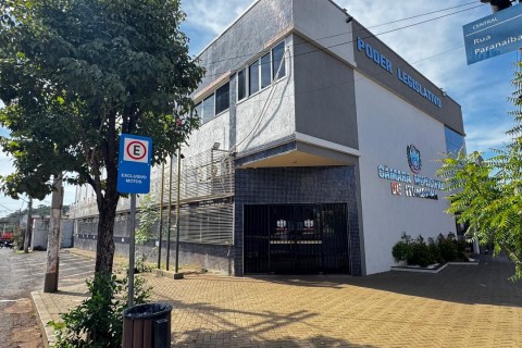 Município de Itumbiara promove cobrança de falecido em 2007 e justiça extingue ação de execução fiscal