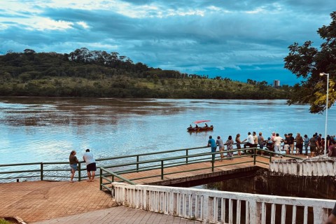 Rio Paranaíba em Itumbiara: homem de 59 anos desaparece após mergulho para soltar linha de pesca